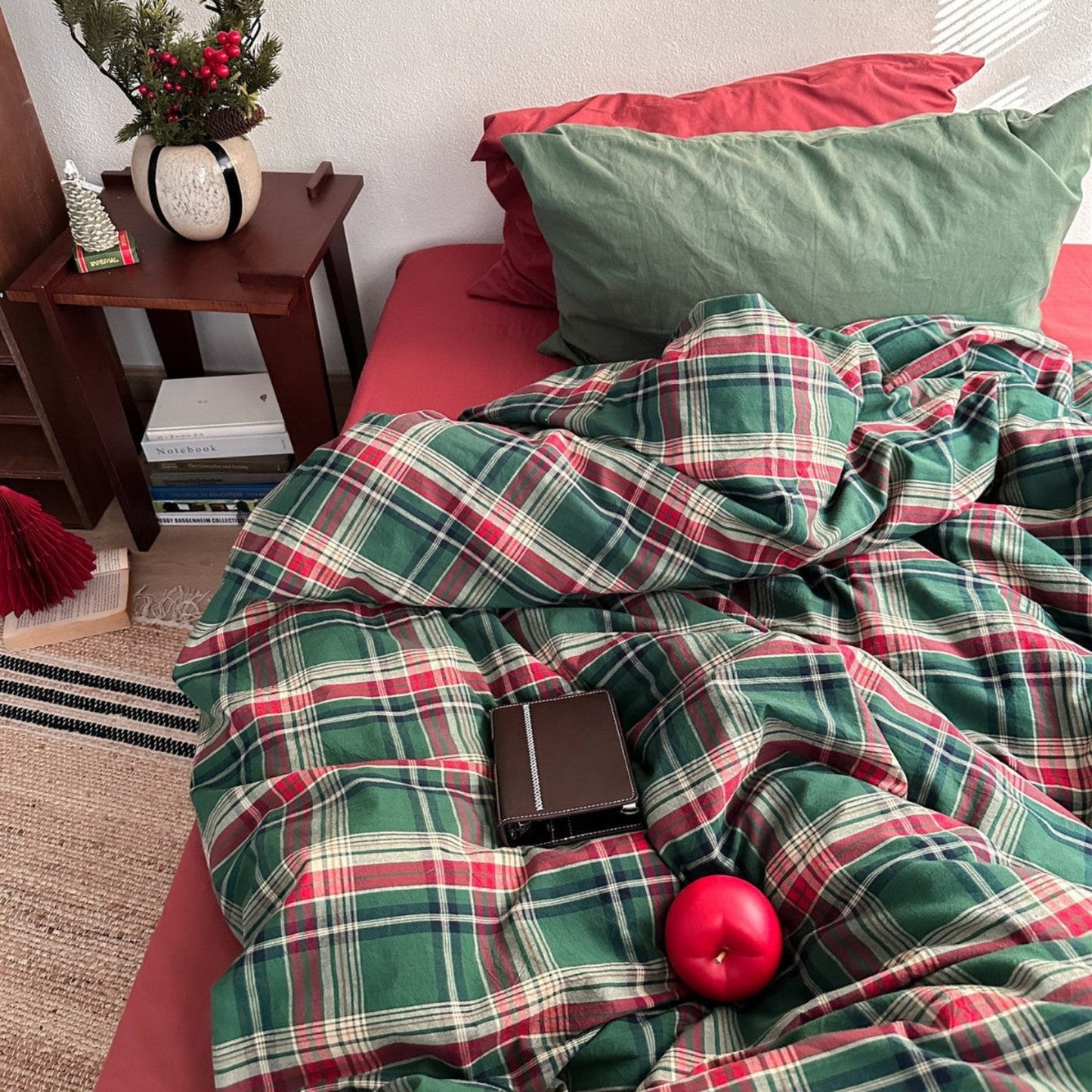 Vintage Plaid Bedding Set / Red & Green