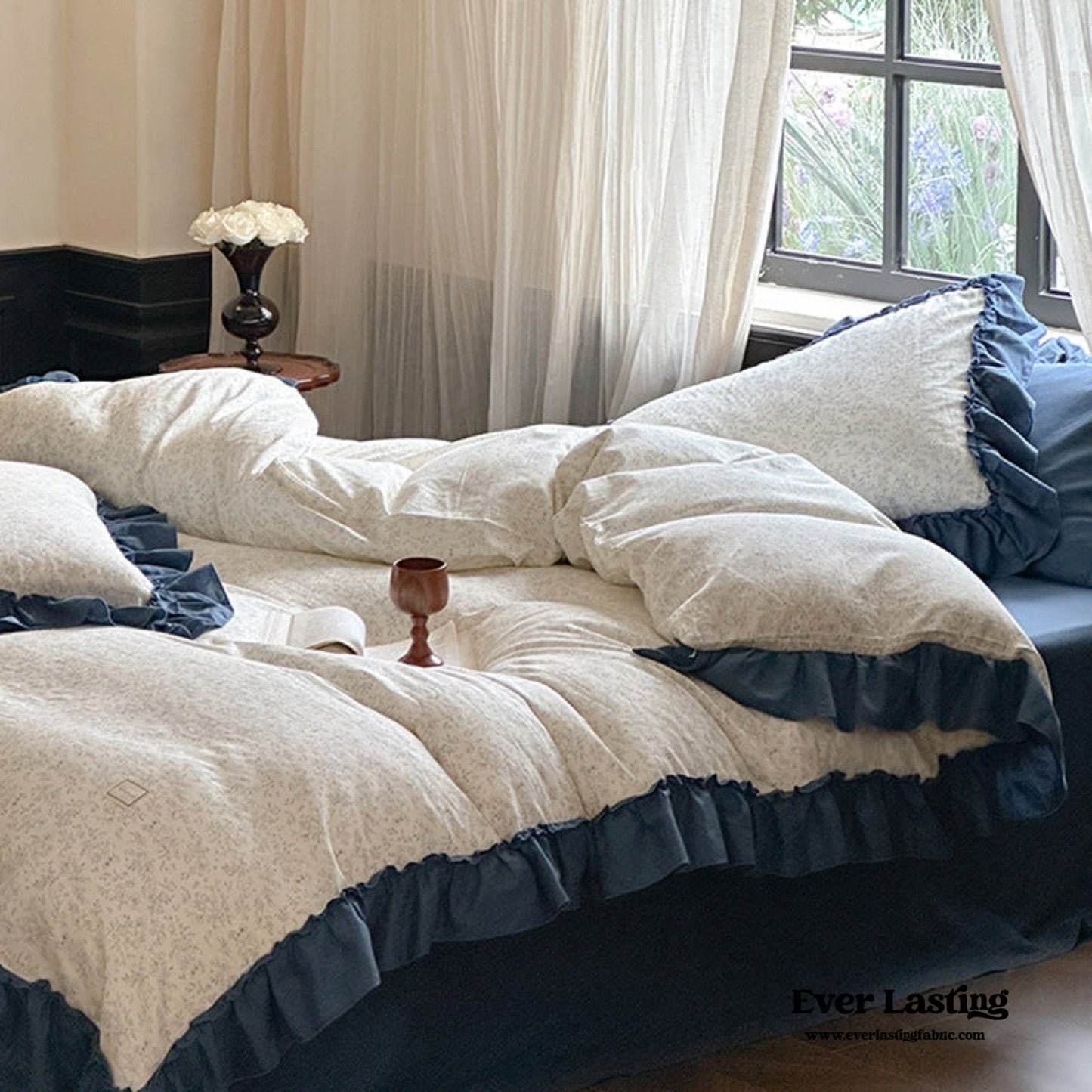 Vivienne Floral Double Gauze Bedding Set / Cobalt Blue