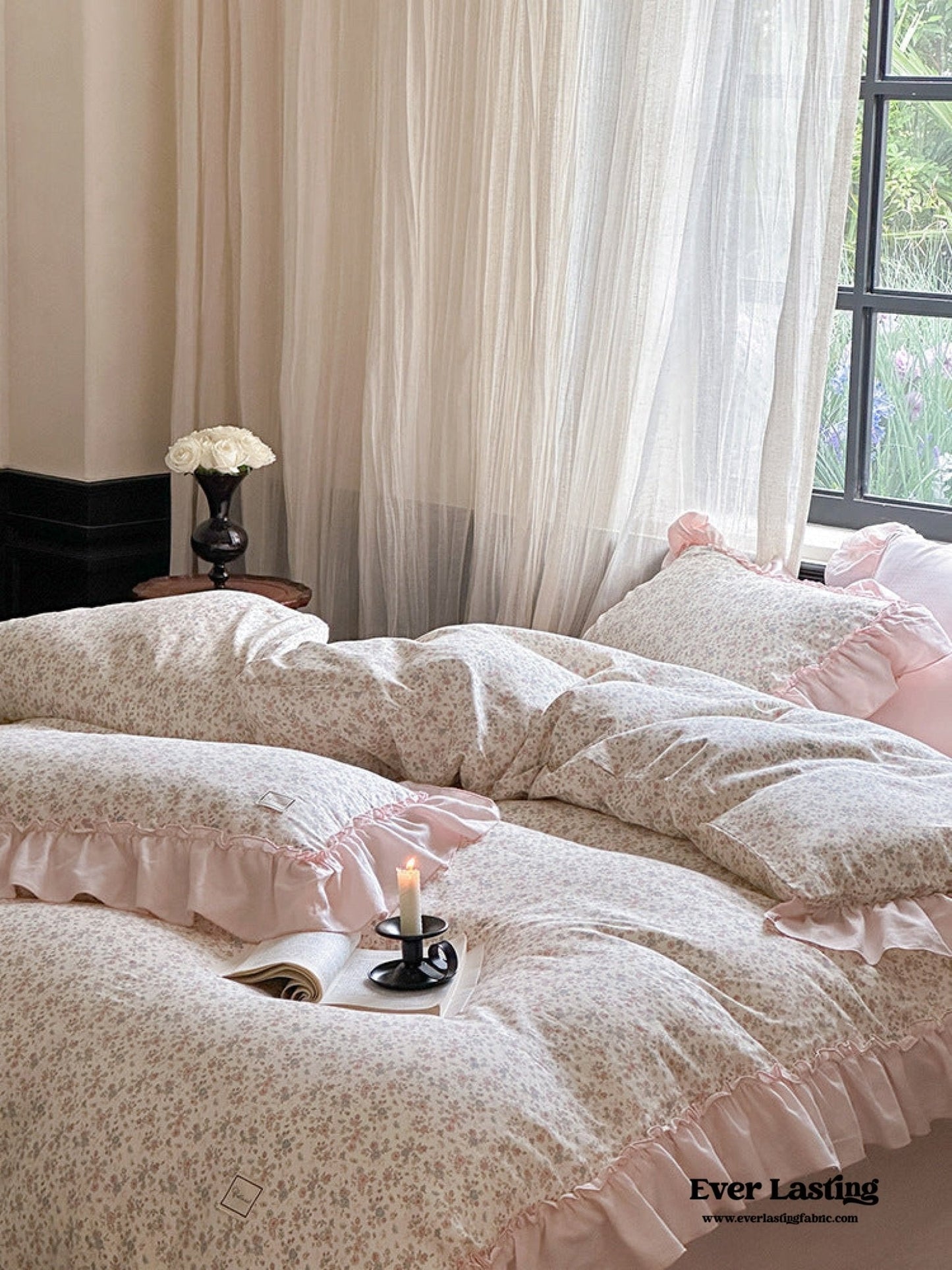 Vivienne Floral Double Gauze Bedding Set / Cobalt Blue