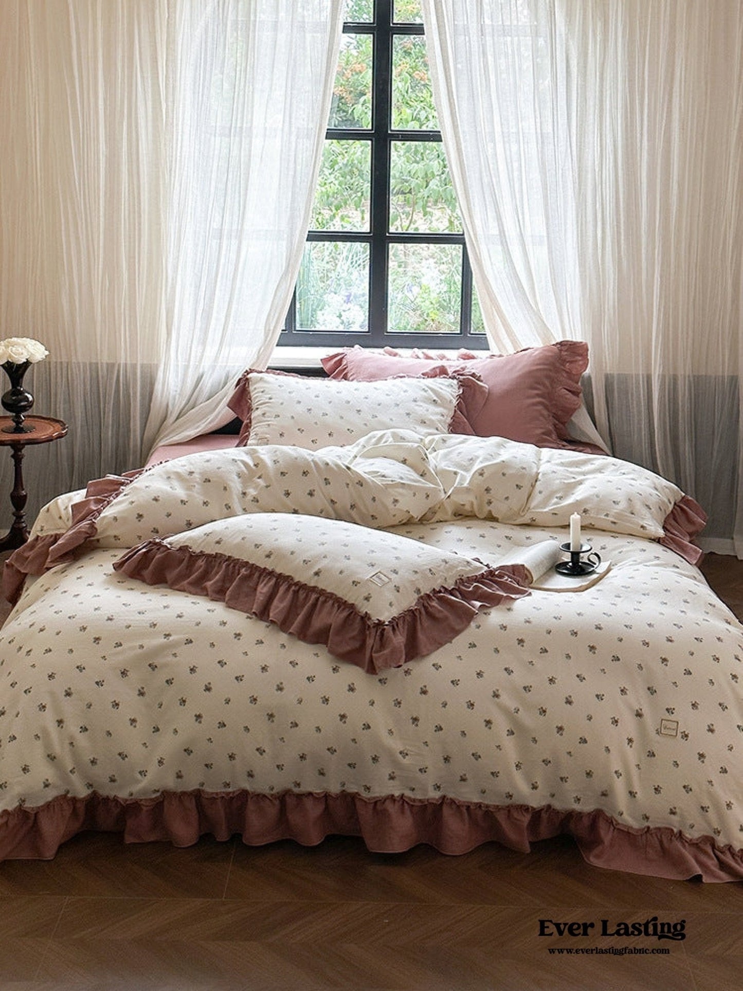 Vivienne Floral Double Gauze Bedding Set / Cobalt Blue
