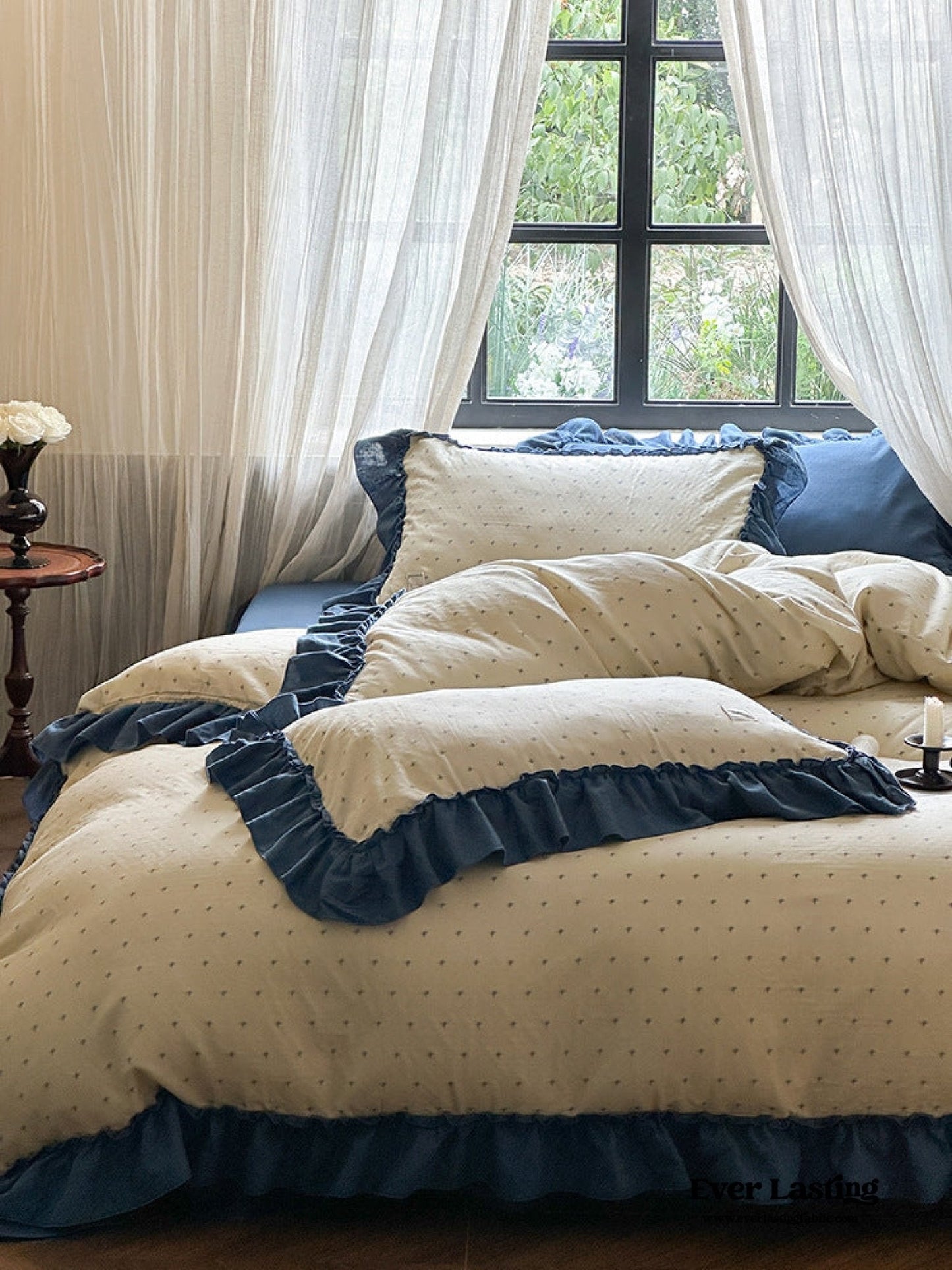 Vivienne Floral Double Gauze Bedding Set / Maroon Red