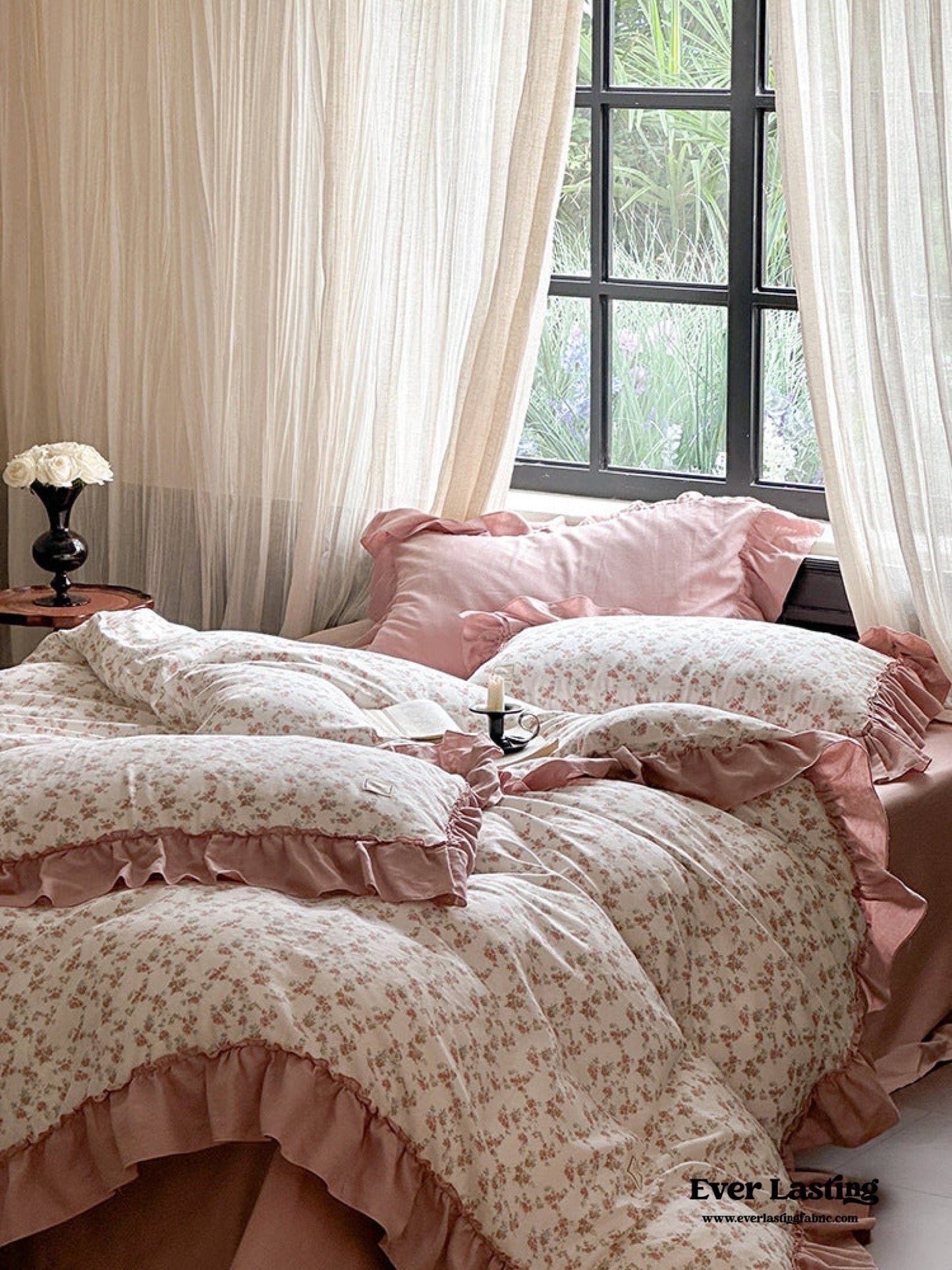 Vivienne Floral Double Gauze Bedding Set / Maroon Red